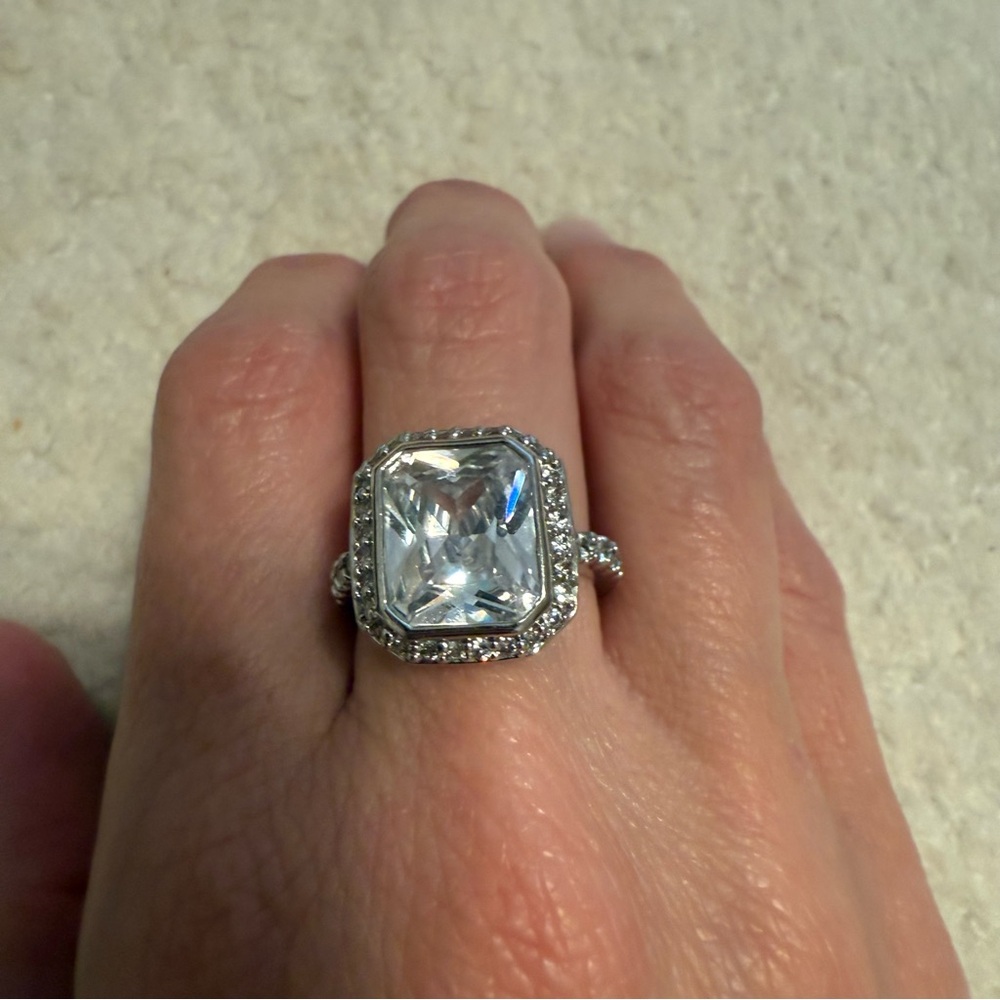 Silver Princess Cut Crystal Ring with Intricate Detailing
